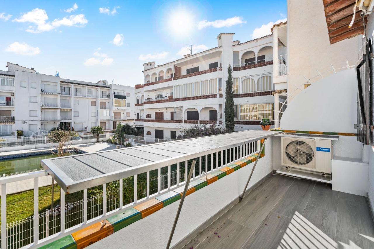 Apartamento Welcs -013- Con Terraza Y Piscina Διαμέρισμα Empuriabrava Εξωτερικό φωτογραφία